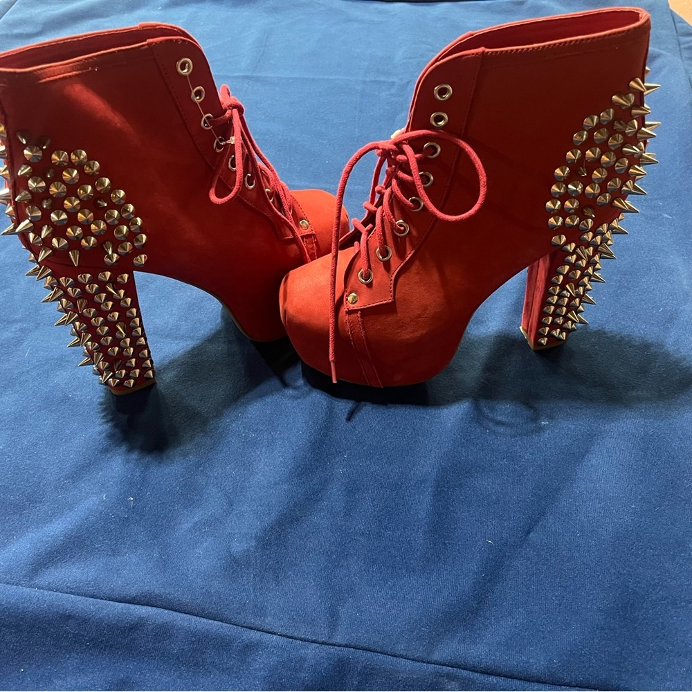 NWOT Jeffrey Campbell Spike Platform Bootie